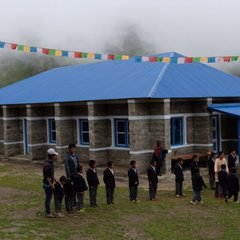 サマ村の学校、キッチンの新しいホールが完成しました。